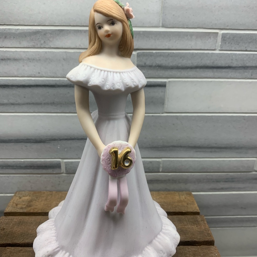 Vintage Enesco Growing Up Ceramic Birthday Girl Figurine Age 16 Yrs